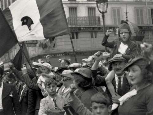 front-populaire-14-juillet-1936-willy-ronis.jpg